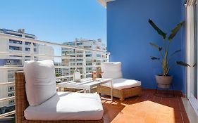 White Ocean Home By Real Life Concierge